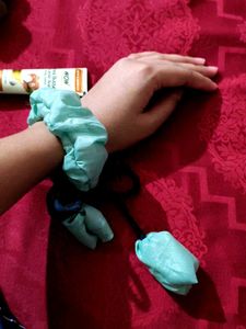 Trending Tulip Scrunchies+ Wow Body Lotion