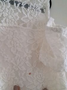 Off-shoulder Lacy Top