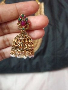 Elegant Gold-Toned Necklace Set