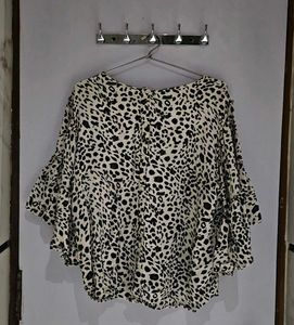 Leopard Print Ruffle Sleeve Top