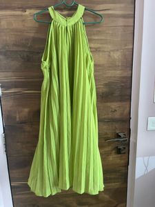 Halter Neck Pleated Dress