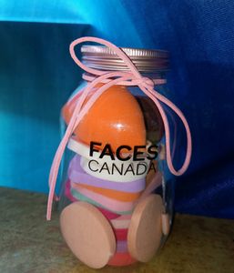 20 in 1 Faces Canada Beauty Blender