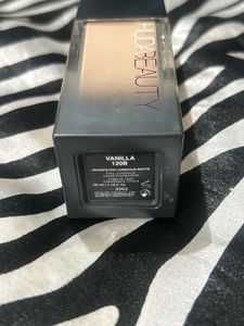 Huda beauty foundation shade vanilla