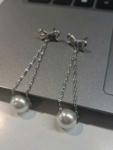 Pearl dangle earrings