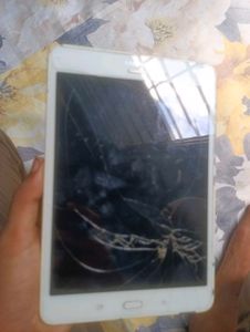 Samsung Tablet - Cracked Screen