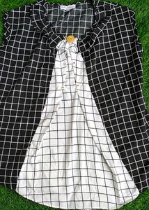 Chic Sleeveless Checkered Top