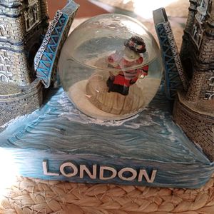 It's a resin and ceramic 3D London showpiece