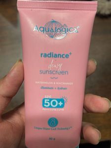 Aqualogica Radiance+ Dewy Sunscreen