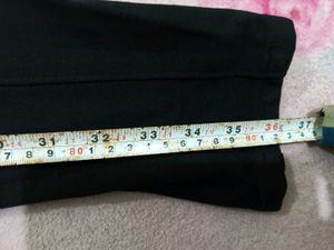 Selling Black Jeggings