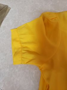 Yellow Twist-Front Top