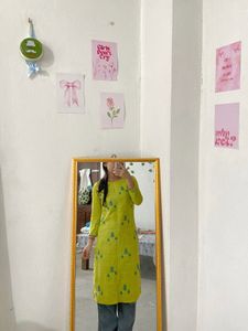 SALE:- Green Embroidered Kurta