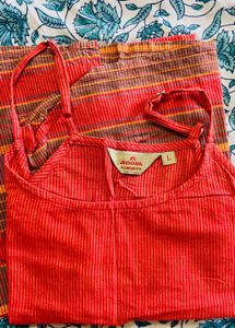 Coral Sleevless Kurti
