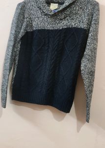 Woolen Sweater With Collar
