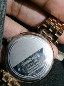 DRESS BERRY WATCH NO 2211556