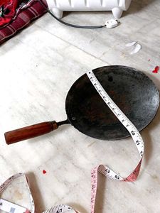Iron Tawa With Handle