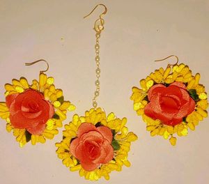 Floral Earrings And Maangtika Set