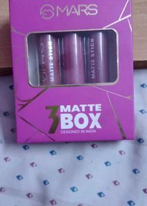 Mars nude lipsticks