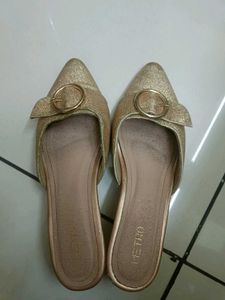 Metro Golden Kitten Heels