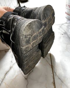 USED BOOTS