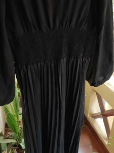 Elegant Black Midi Dress