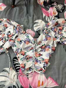 Floral Drawstring Puff Sleeve Top