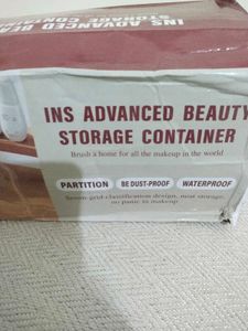 360° Rotating Beauty Storage Container