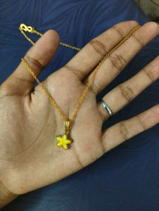 Flower Pendant Necklace