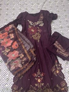 Elegant Embroidered Salwar Kameez Suit