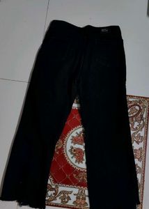 Distressed Wide Leg Jeans