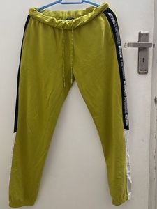 Max joggers(XL size)