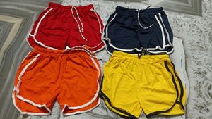 Hot Pant    4 Pies Girl Only