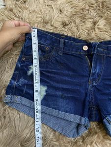 Distressed Denim Star Shorts