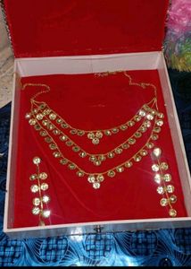 An New Neckless