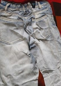 Fashionable Stretchable Jeans For Girls...