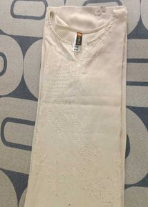 Elegant Embroidered Kurti