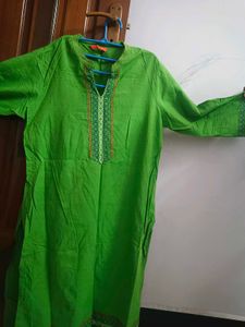 Green Embroidered Kurta