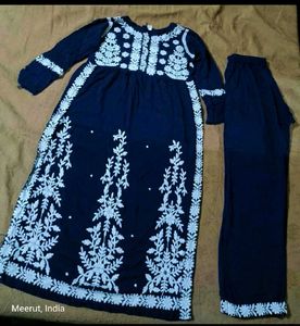 Elegant Embroidered Kurta Set👗