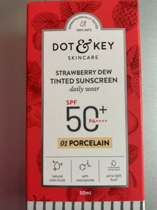 Dot &amp; Key Sunscreen