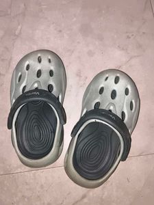 Chote Bacchon Ke Chappal 6 Sal K