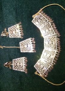 Pink N Golden Necklace Set  With Mangtika