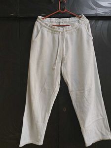 MENS WHITE PULL AND BEAR LOOSE FIT TRACK PANT