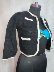 Chic Cropped Knit Jacket