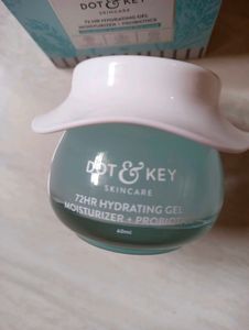 Dot &amp; Key 72 Hr Hydrating Gel