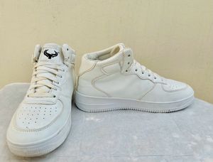 NIKE Airforce 1 Mid High ( Bulls Unisex Edition ) Shoes Available