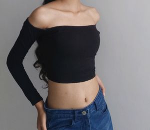 Missguided Off shoulder Crop