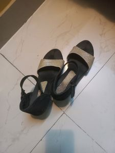 Golden-Black Wedge Heels!