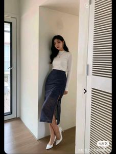 Elegant Navy Blue Midi Skirt