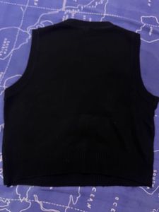 Floral Knit Sweater Vest