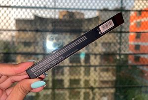 NEW HUDABEAUTY MATTE LIP CONTOUR PENCIL - Vixen