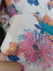 Floral Print Top🌸🤌